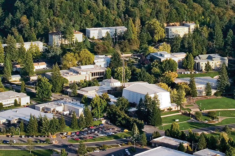 puc-campus.jpg